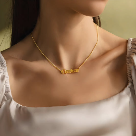 Personalized Classic English Name Necklace