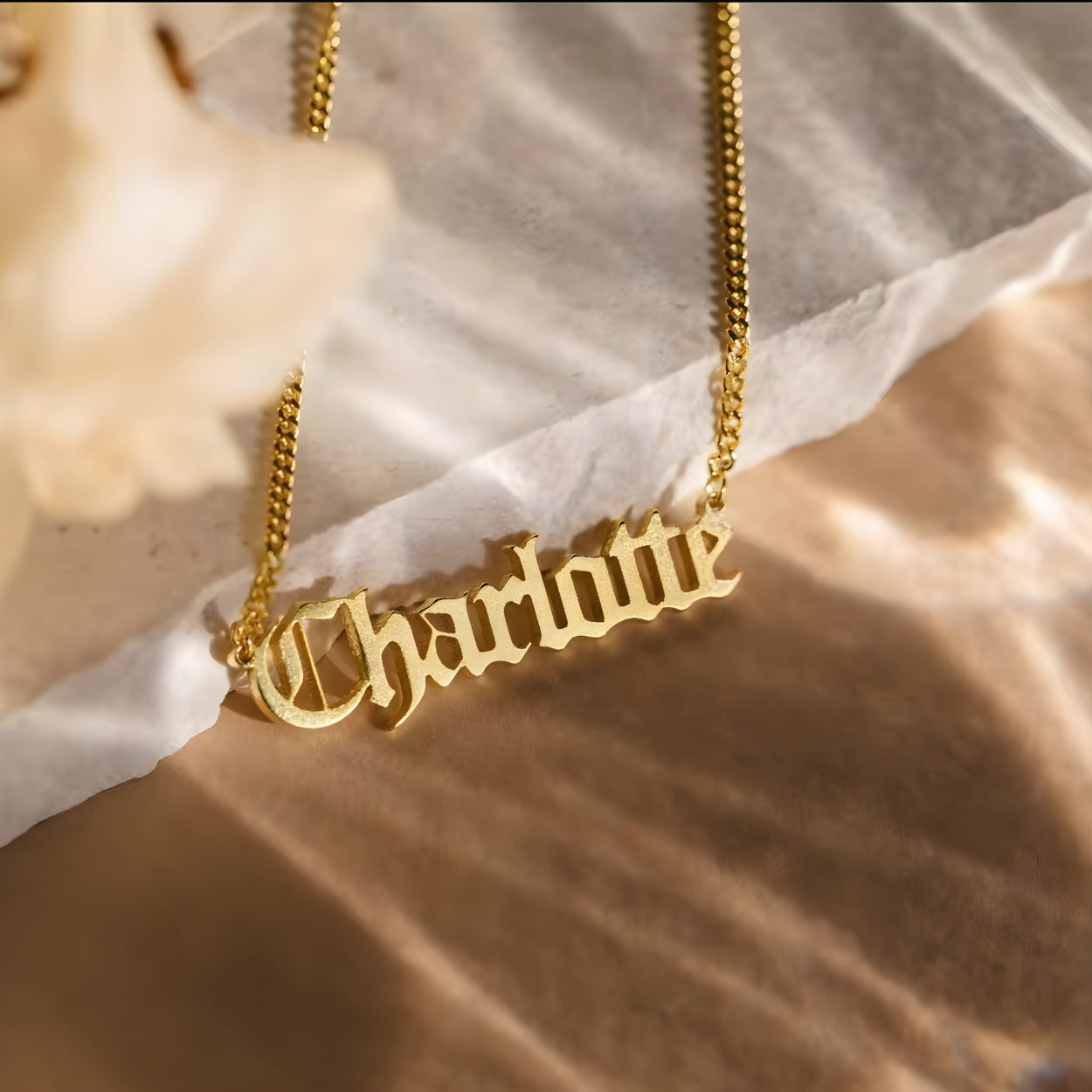 Personalized Classic English Name Necklace
